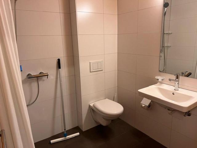Albergue Nova Casa Spinatscha Sedrun Habitación foto