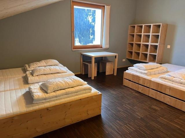 Albergue Nova Casa Spinatscha Sedrun Habitación foto