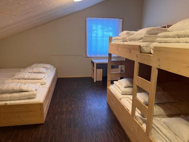 Albergue Nova Casa Spinatscha Sedrun Habitación foto