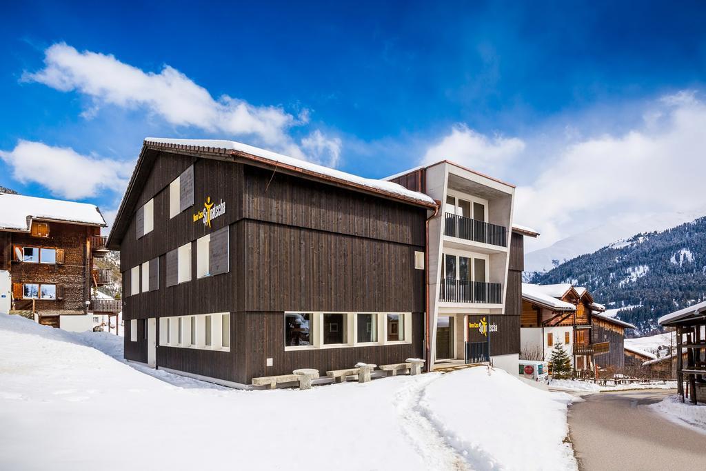 Albergue Nova Casa Spinatscha Sedrun Exterior foto