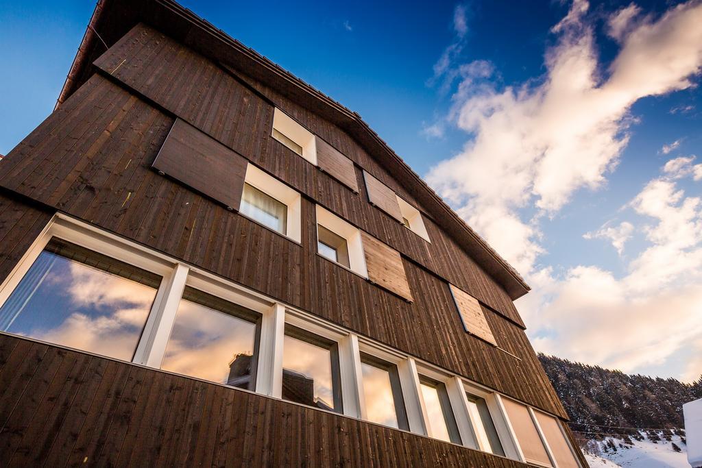 Albergue Nova Casa Spinatscha Sedrun Exterior foto